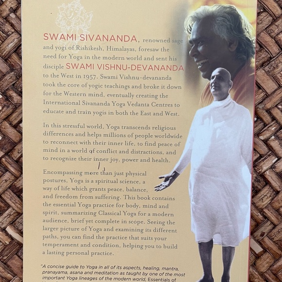 Book Used Good Condition Paperback Yoga Practice & Philosophy Meditation Spirit - Picture 5 of 12